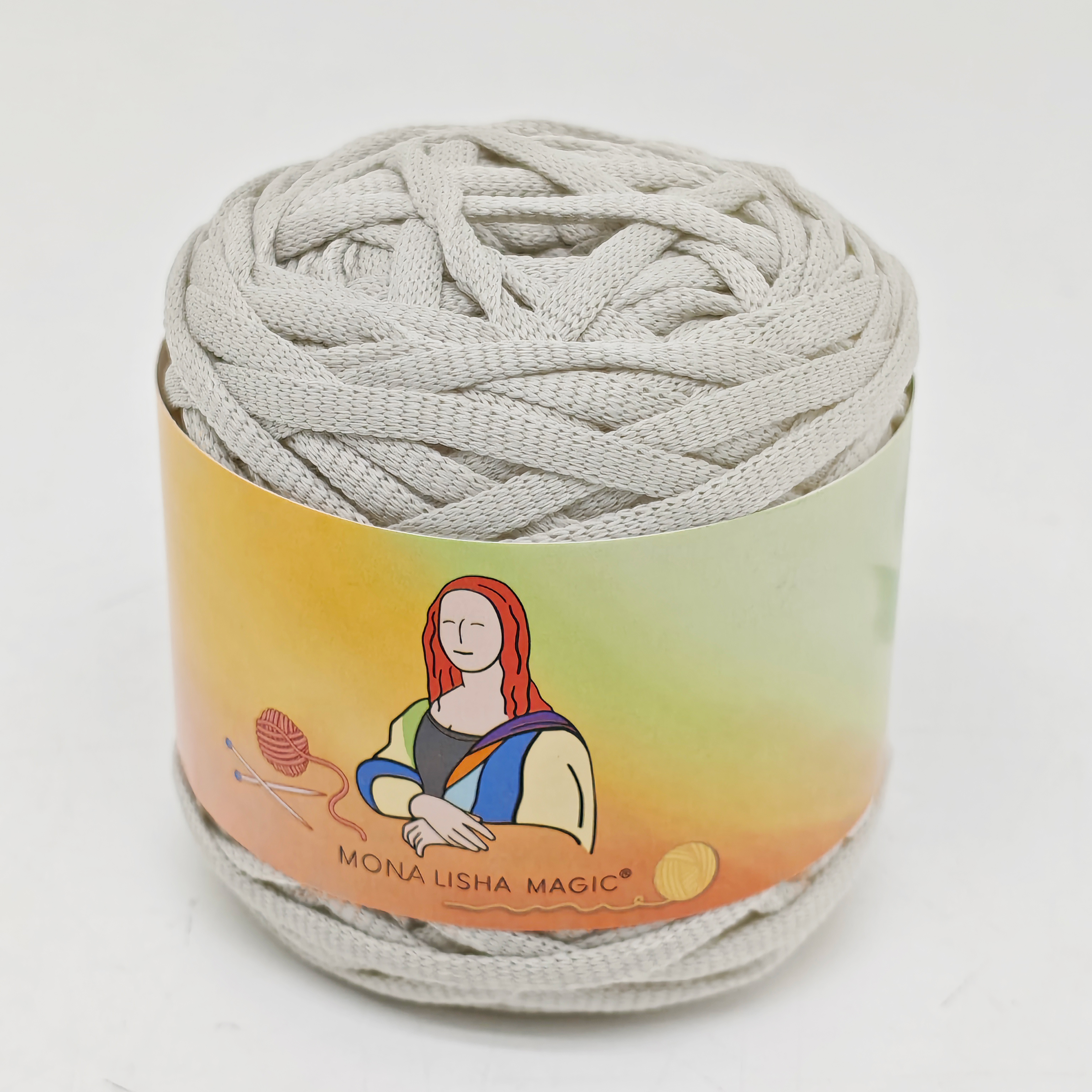 UV reactive yarn